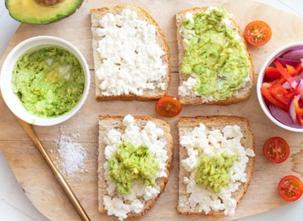 dietitian meals, avocado toast