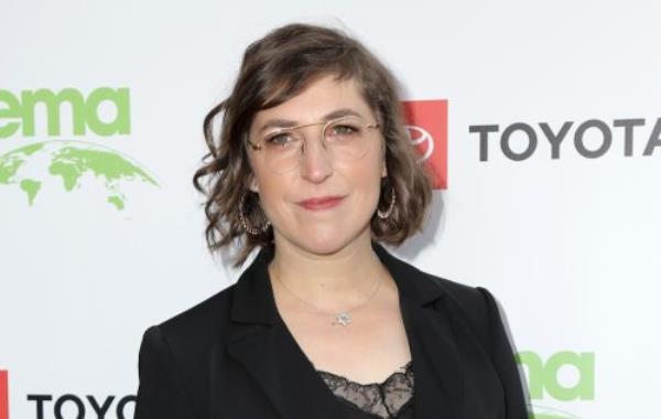 Mayim Bialik at the 29th Annual Enviro<em></em>nmental Media Awards in May 2019