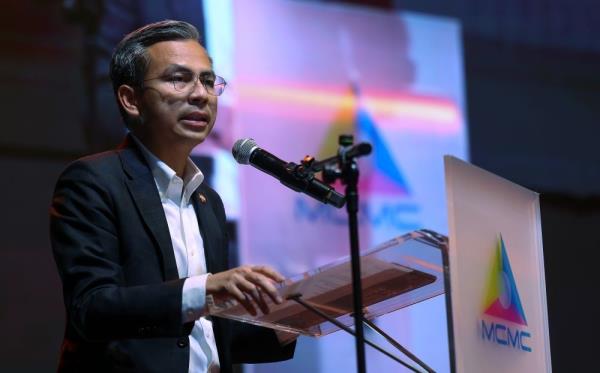 Fahmi: Govt to assess steps to strengthen compliance on social media platforms 