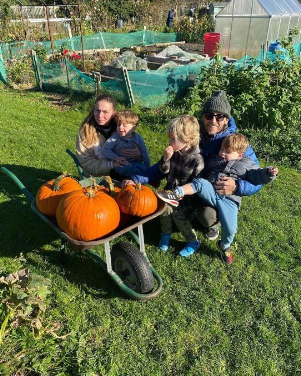 Jo<em></em>nnie Irwin reveals new health issue jo<em></em>nnieirwintv 46m Probs should?ve stayed inside with my chest infection but would?ve got too much FOMO missing out on visiting uncle @maccaholmes allotment. Sometimes I need a push and seeing the lads enjoy picking some apples, and pumpkins was superb. Unfortunately feeding @jessofjesmond obsession with Halloween is a downside! #allotment #homegrown #pumpkin #halloween #familytime #toon #greenfingers Credit @jonnieirwintv