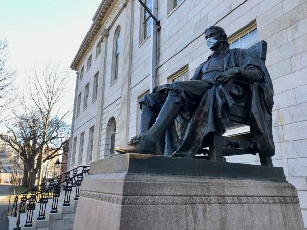 John Harvard Statue on campus