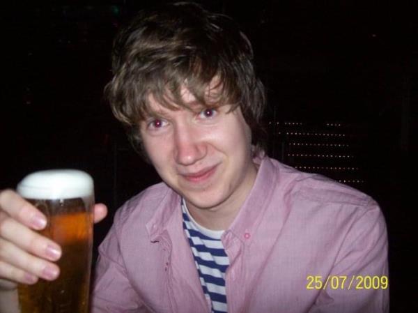 Oli London, pre-surgeries, hoisting a beer