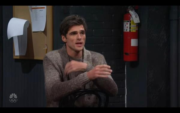 Jacob Elordi addresses 'Saltburn' grave scene during 'Saturday Night Live' debut: 'You're welcome'