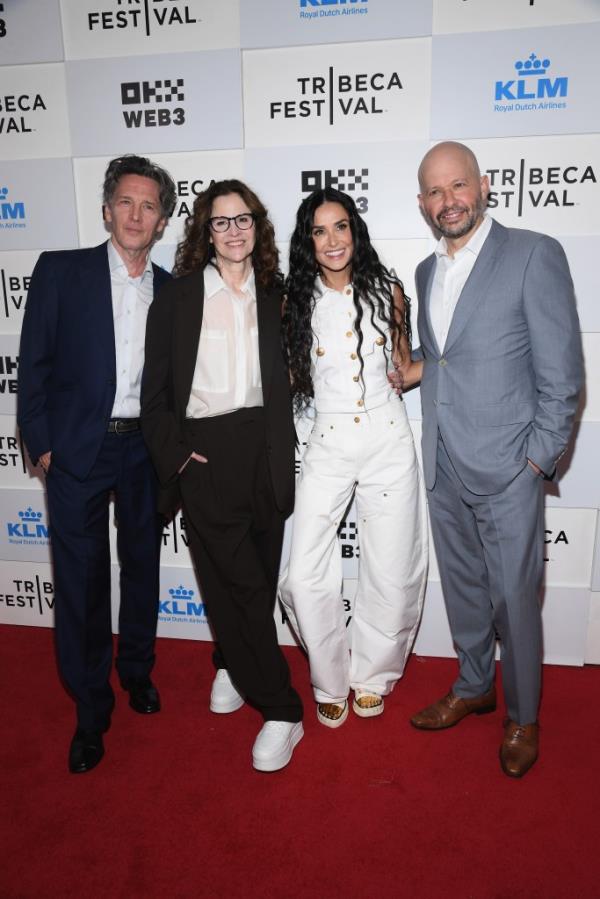 Andrew McCarthy, Ally Sheedy, Demi Moore and Jon Cryer at the 