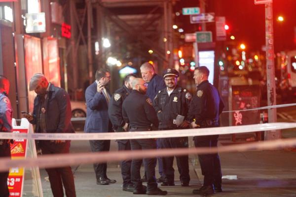 Police outside 355 7th Avenue