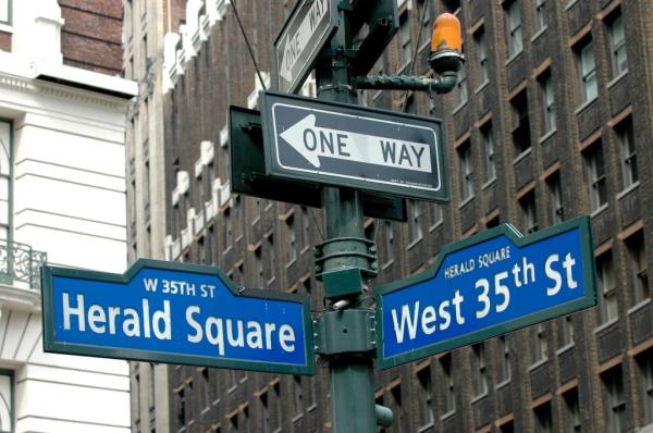 Herald Square sign