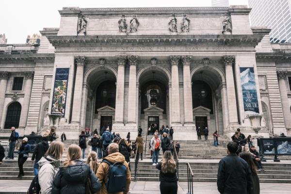 The NYPL main branch on 42nd street and 5th avenue in midtown 