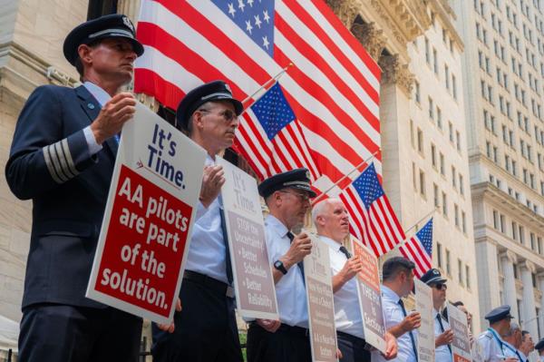 American Airlines pilots protest in front of the New York Stock Exchange in 2022.