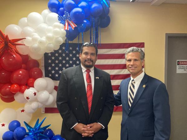 Rep. Dan Meuser (R-Pa.) and GOP co<em></em>ngressional candidate David Winkler