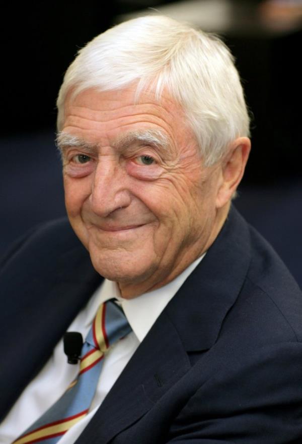 FILE: Sir Michael Parkinson dies aged 88 SYDNEY, AUSTRALIA - OCTOBER 09: Television perso<em></em>nality Sir Michael Parkinson poses at The Australian Radio Co<em></em>nference on October 9, 2009 in Sydney, Australia. (Photo by Mike Flokis/Getty Images)