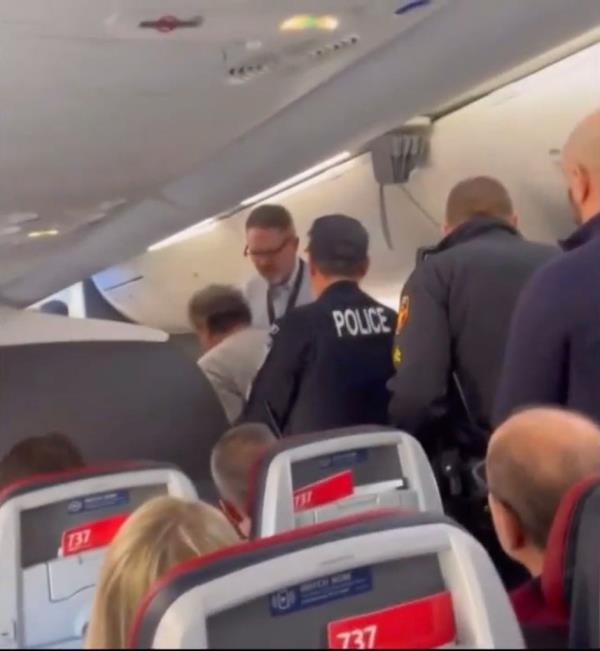 Fagiana being removed from plane