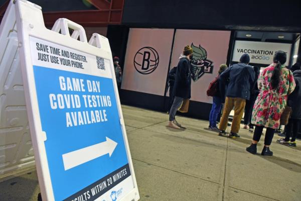 People were able to get very quick coro<em></em>navirus tests today at a new facility set up across from the Barclays Center through DOCGO.</p>

<p>　　