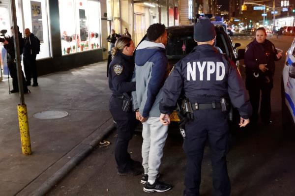 NYPD at the scene of a male stabbed between 25th and 26th Street on Park Avenue and is likely. NYPD on 28 Street at juveniles in custody, possibly related to the stabbing.(nypostinhouse) (Kevin C. Downs for The New York Post)