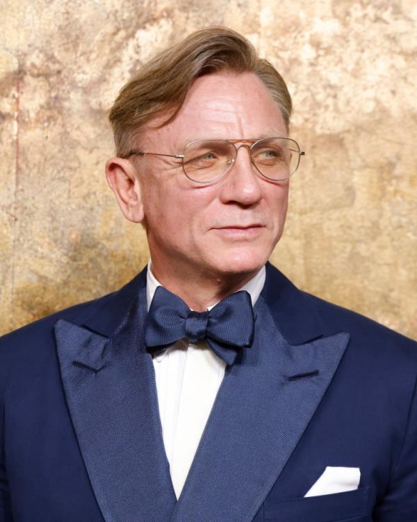 Daniel Craig