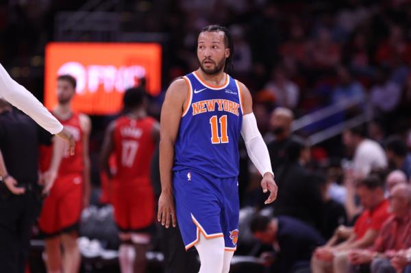 Jalen Brunson looks on during the Knicks' loss to the Rockets on Nov. 4, 2024. 