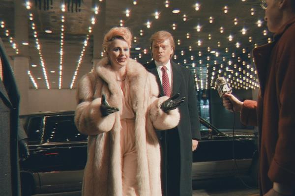 Maria Bakalova as Ivana Trump, Sebastian Stan as Do<em></em>nald Trump in 