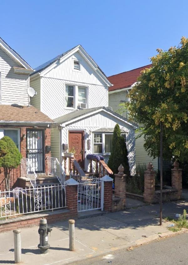 Jamaica, Queens, home rented by magnet fishers James Kane and Barbara Agostini