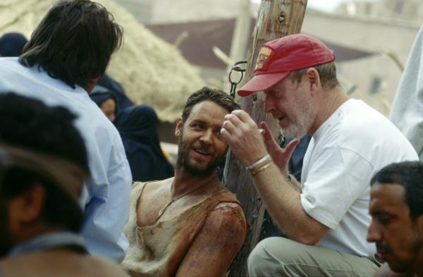 Russell Crowe and Ridley Scott on the 2000 movie's set.