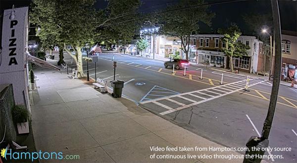 Street footage of Timberlakes car driving at night.